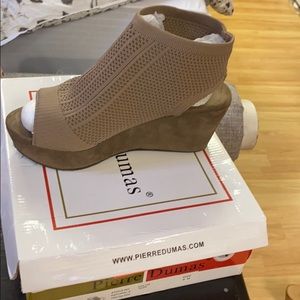 Wedges Brand new never worn